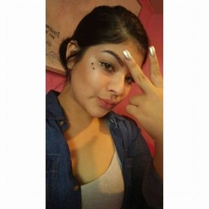 Meet your Posher, Elaina