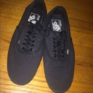WOMENS VANS SIZE 7 PRACTICALLY BRAND NEW!