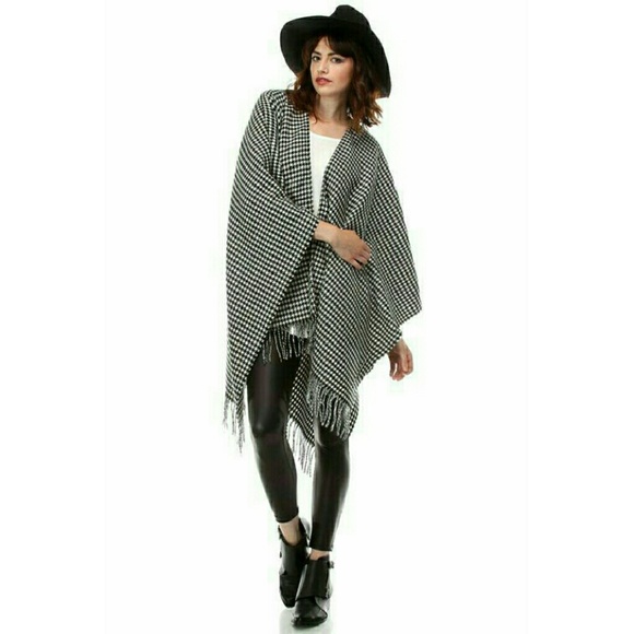 Fall/Winter Shawl fringe poncho blanket wrap NWT - Picture 3 of 6