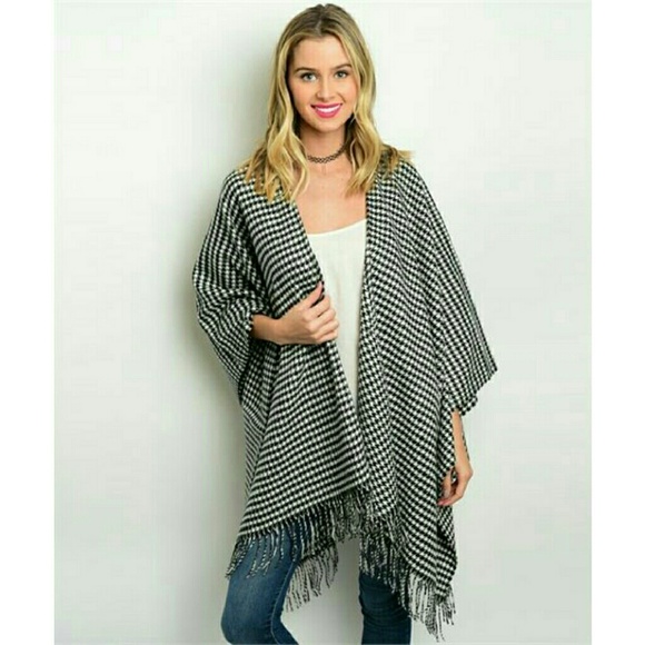 Fall/Winter Shawl fringe poncho blanket wrap NWT - Picture 4 of 6