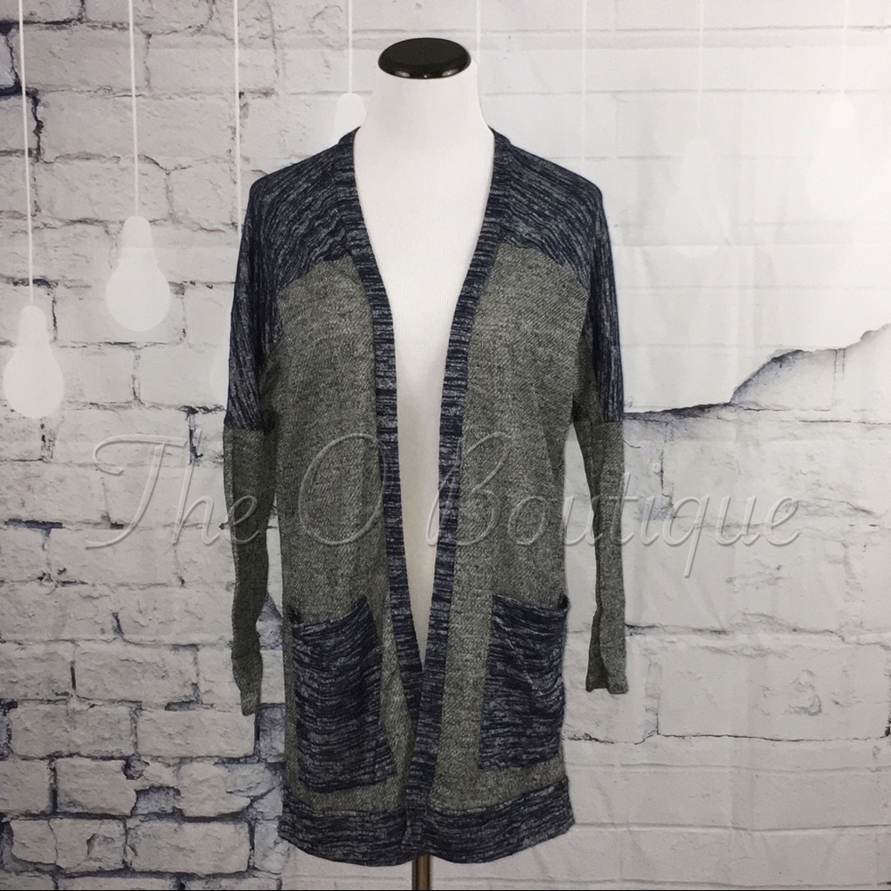 🎉CLEARANCE🎉Navy & Charcoal Front Pocket Cardigan - Picture 2 of 3