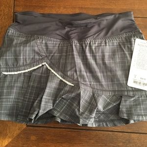 Lululemon size 4 Run Full Tilt Skirt