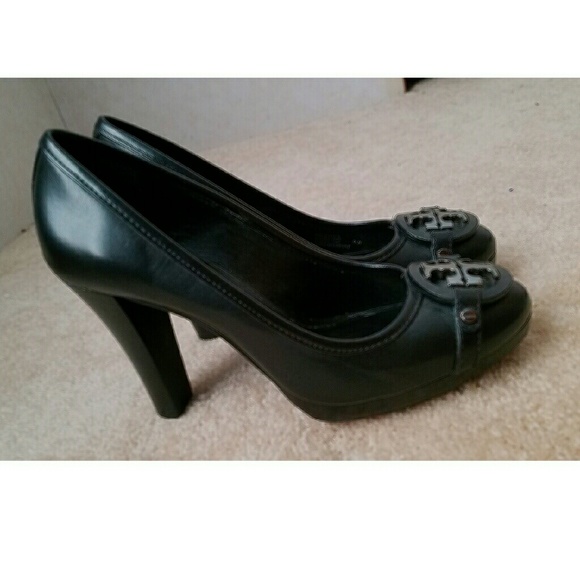 SOLDBRAND NEW! Tory Burch logo black leather pumps - Picture 3 of 4
