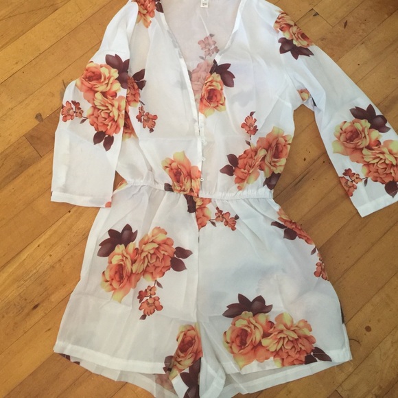 FLORAL CHIFFON ROMPER - Picture 3 of 4