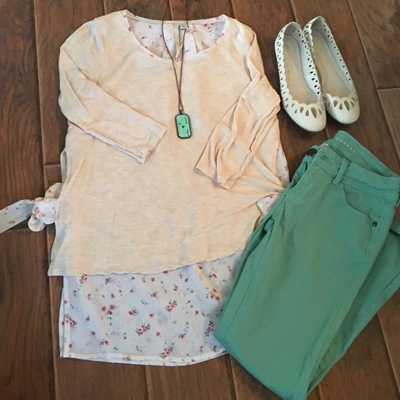 EUC Lauren Conrad top