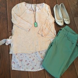 EUC Lauren Conrad top