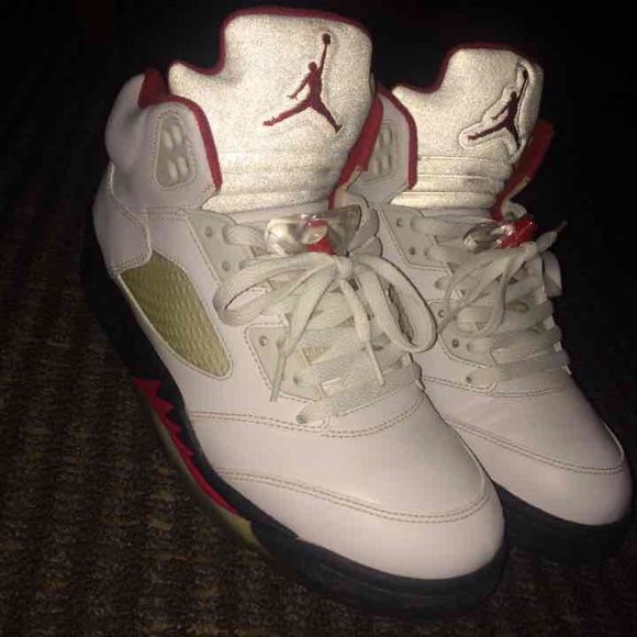 Jordan 5 fire red