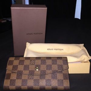 Louis Vuitton Clone Wallet.