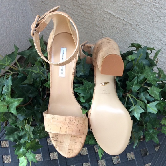 ❌❌ SOLD! ❌❌  DVF "Ulrica" Sandals - Picture 3 of 5