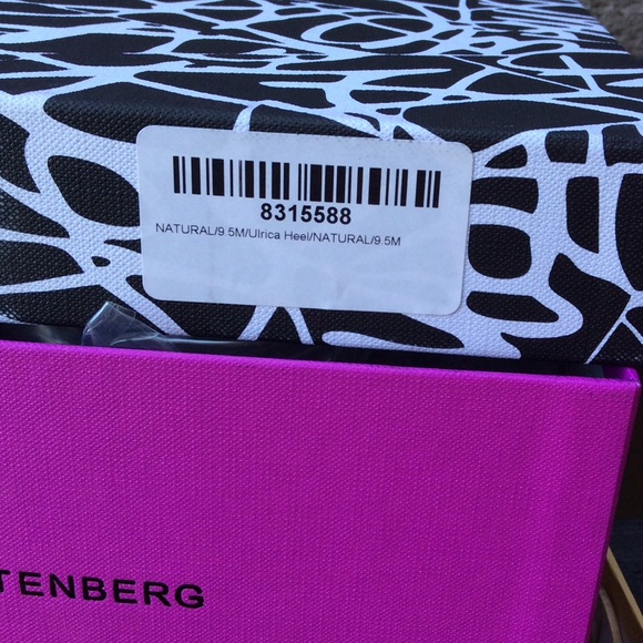 ❌❌ SOLD! ❌❌  DVF "Ulrica" Sandals - Picture 4 of 5