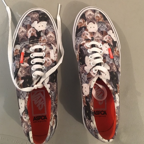 Vans cat shoes