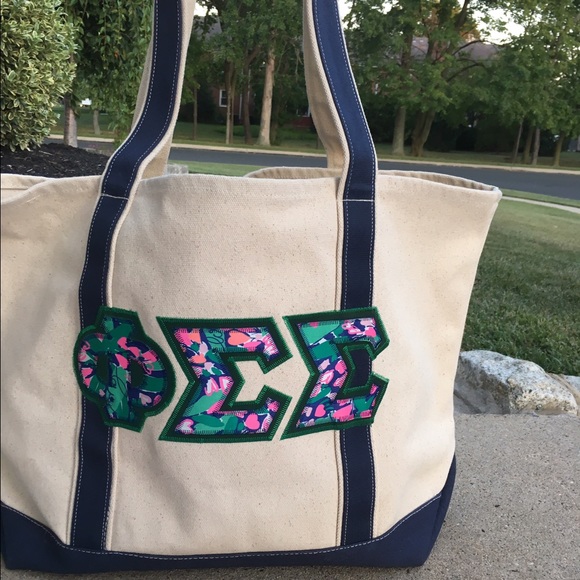 Lilly Pulitzer Handbags - LILLY PULITZER Phi Sigma Sigma Canvas Tote bag