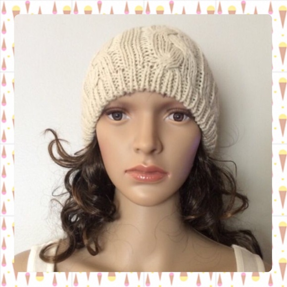 Twenty one Accessories - Twenty One Women's One Size Chunky Knitted Hat