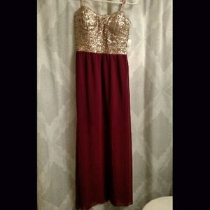 Floor length nwt Windsor burgundy dress