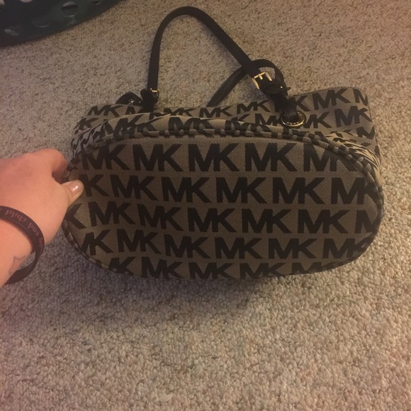 Michael kors purse