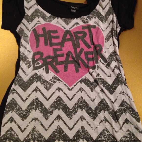 rue 21 t-shirt