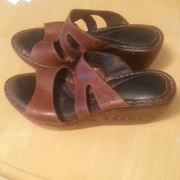Born sandals