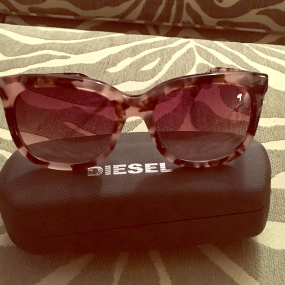 NWT Diesel Square Oversized Sunglasses