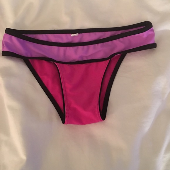 VS bathing suit bottoms