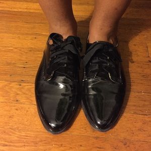 Black patent oxford