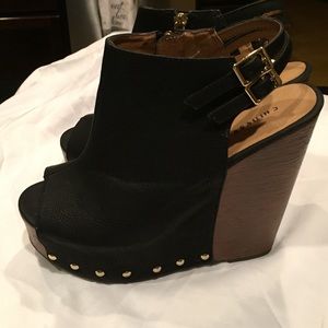 Chinese Laundry wedges