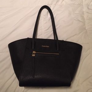 Calvin Klein trapeze handbag black