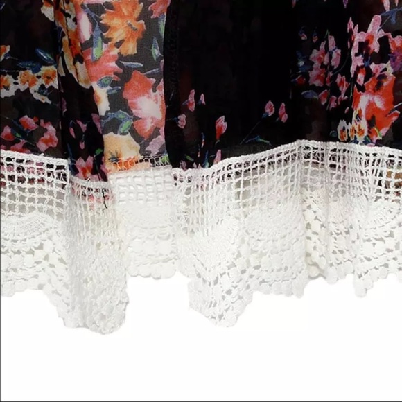 New Printed Chiffon Loose Kimono With Lace Sleeves - Picture 2 of 8