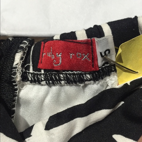 A line halter top cocktail dress - Picture 4 of 4