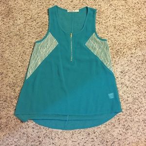 Boutique tank. Beautiful teal color!