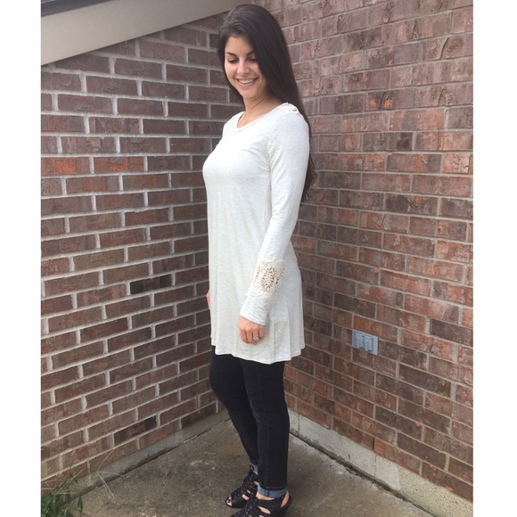 ❗LAST 1❗Crochet Cuff Tunic - Picture 2 of 5