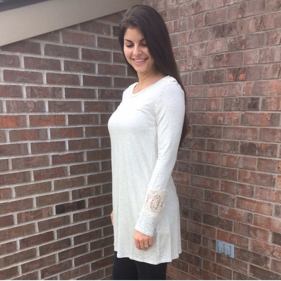 ❗LAST 1❗Crochet Cuff Tunic - Picture 3 of 5