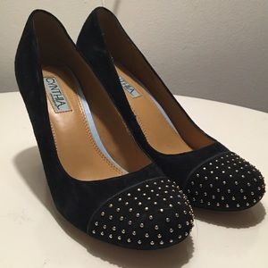 Cynthia rowley black suede stud toe heels