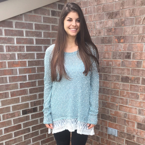 ▫️SOLD OUT▫️Jade Sweater - Picture 2 of 4