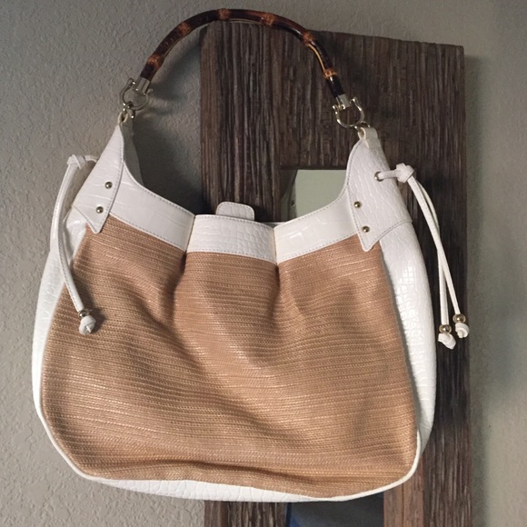 LOFT medium/large beach tote bag 🐝🌼☀️ - Picture 1 of 4