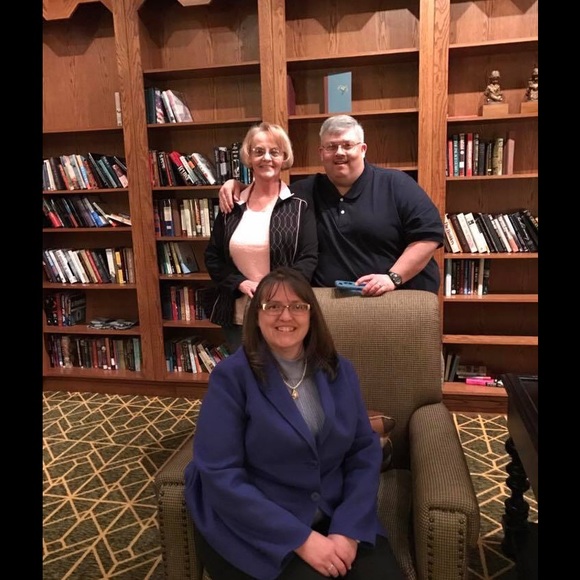 Meet your Posher, Ruth Ann - Picture 2 of 8