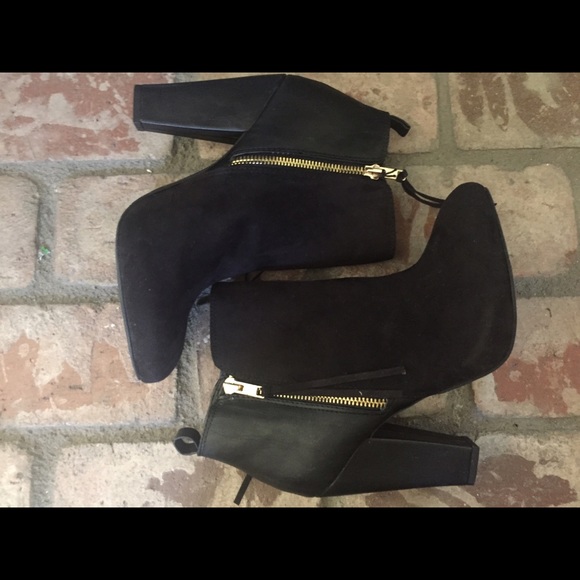 Mossimo Black Heeled Ankle Boots