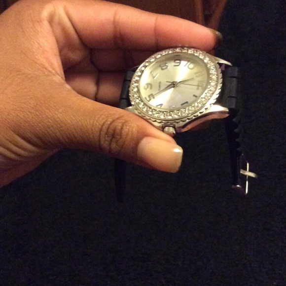 Watch - Picture 3 of 3