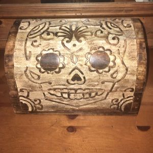 Skull jewelry box