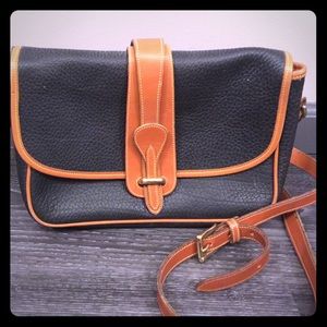 "Vintage" Dooney & Bourke small bag!!!
