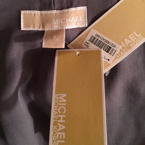 SALE🍿SALE🍭PRICE REDUCED - Picture 2 of 4