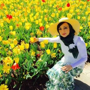 Meet your Posher, Saima