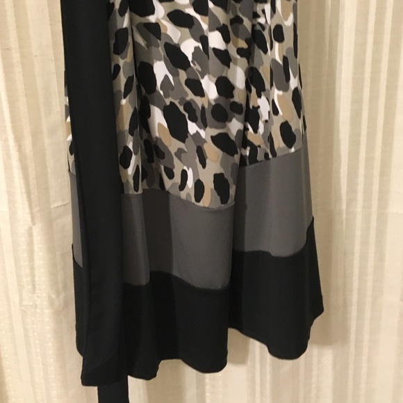 Liz Lange Size M Dress - Picture 2 of 3