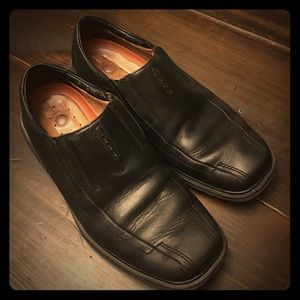 Men's slip on Clarks, casual dressy sexy