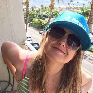 Meet your Posher, Elise