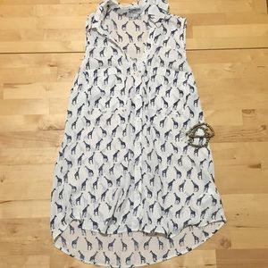 Express NWOT Regular Fit Giraffe Print Shirt