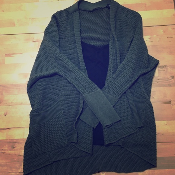 Express NWOT Boxy Drape Front Cover-up Size Small