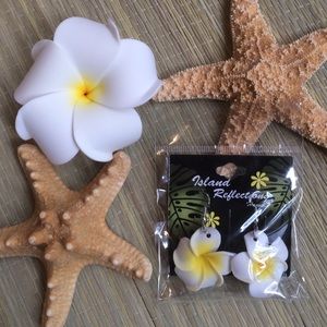 🌺 Faux Plumeria Flower Hair Clip & earrings