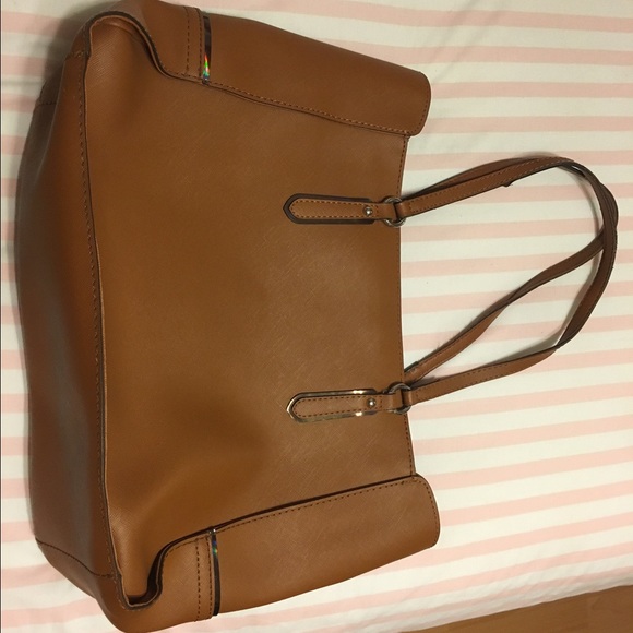 Guess bag - Picture 2 of 4