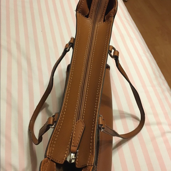 Guess bag - Picture 3 of 4