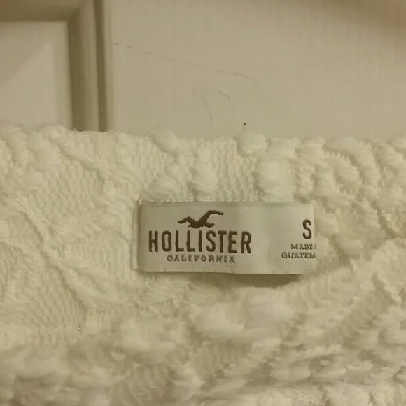 Like New 🌺 Hollister Embroidered Lace Small Skirt w/a Built in Slip..Beautiful - Picture 4 of 10